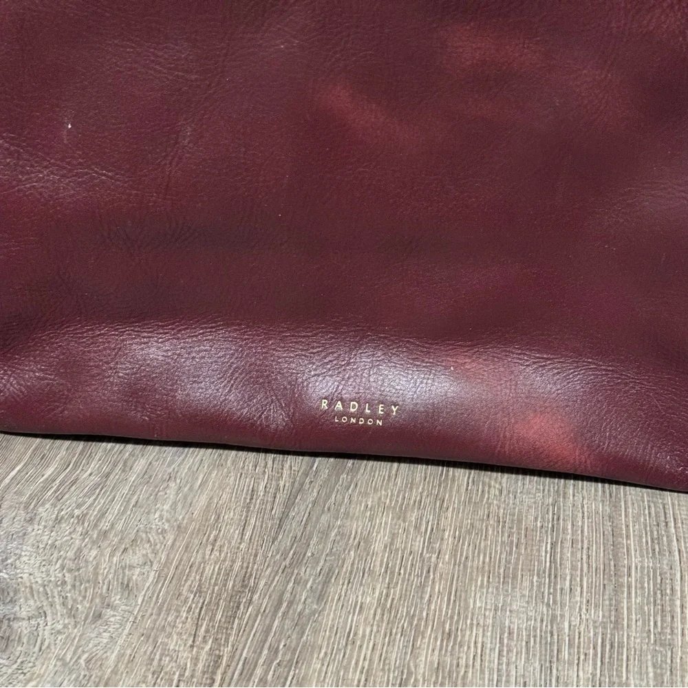Radley London Crossbody Burgundy Leather Crossbody - Picture 4 of 13
